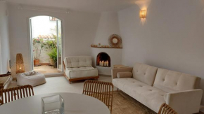 New Boho Home with Balcony, Private Garden and Communal Pool